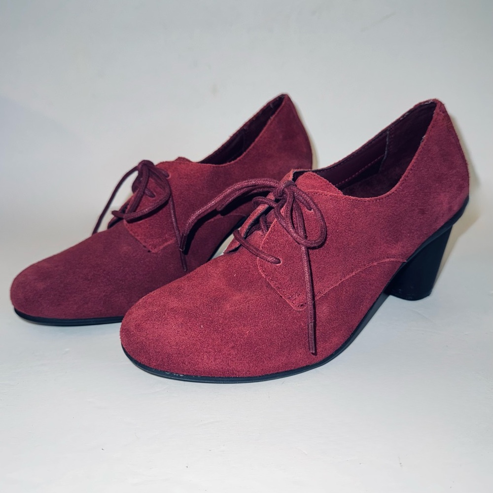Vionic “Maura” Rusty Red Suede Lace-Up Oxford Booties, Sz 7